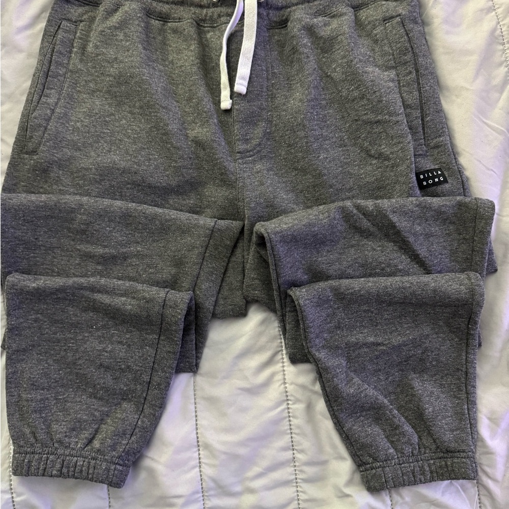 Men’s billabong joggers